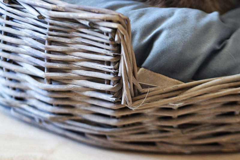 pruteny pelech pre velke macky